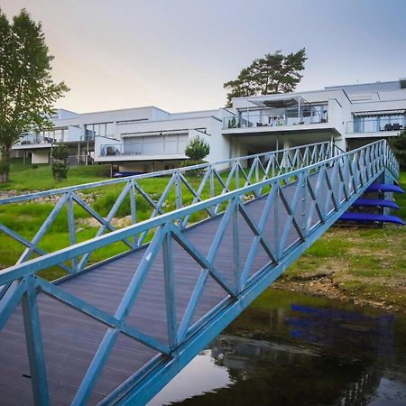 Отель Sloneczny Cypel Грудек-над-Дунайцем Экстерьер фото